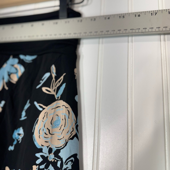 Y2K Bebe Handkerchief Hem Floral Skirt Black Bluebell Rose Print XS - Picture 4 of 8